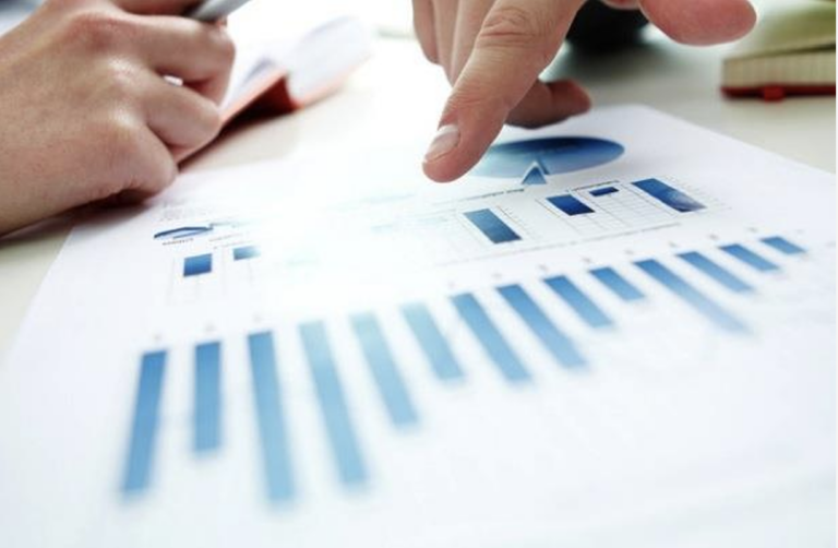 10 Costly Pitfalls to Avoid in Sales Rep Incentives